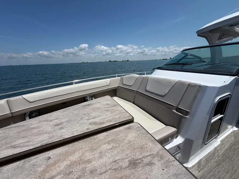 Slide: The Image of Formula 350 Crossover Bowrider OB 2019 - 115