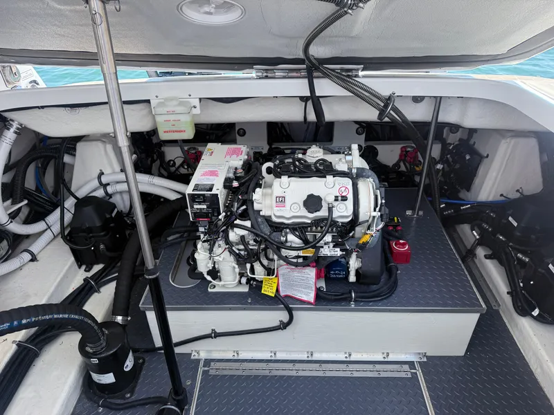 Slide: The Image of Formula 350 Crossover Bowrider OB 2019 - 118