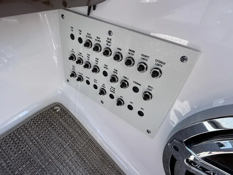 Slide: The Image of Formula 350 Crossover Bowrider OB 2019 - 125