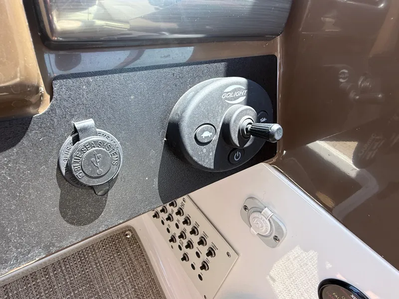 Slide: The Image of Formula 350 Crossover Bowrider OB 2019 - 127