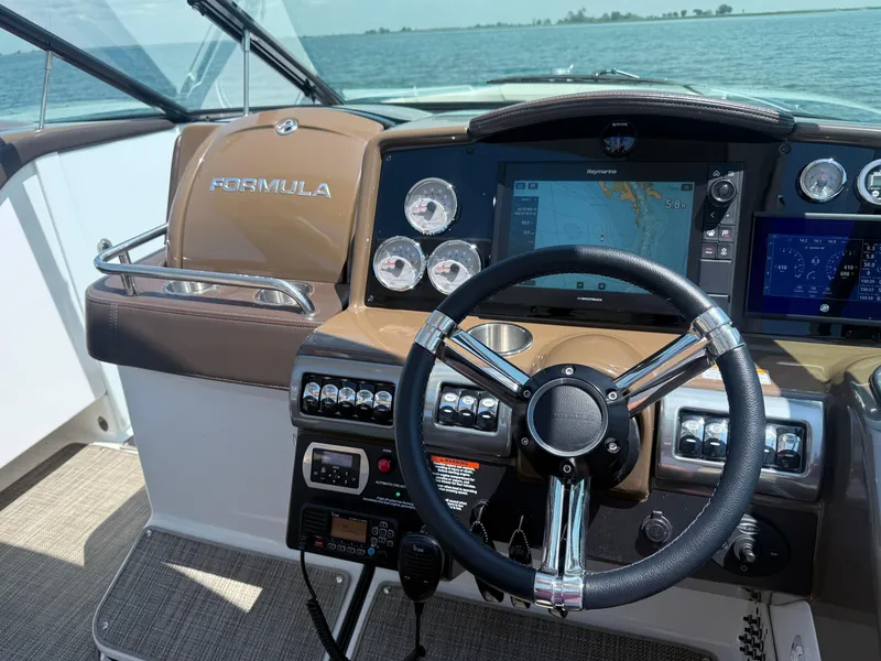 Slide: The Image of Formula 350 Crossover Bowrider OB 2019 - 134