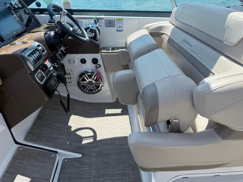 Slide: The Image of Formula 350 Crossover Bowrider OB 2019 - 138