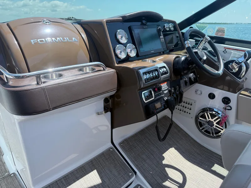 Slide: The Image of Formula 350 Crossover Bowrider OB 2019 - 139