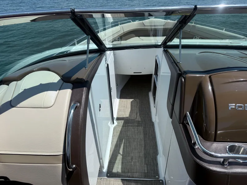 Slide: The Image of Formula 350 Crossover Bowrider OB 2019 - 143