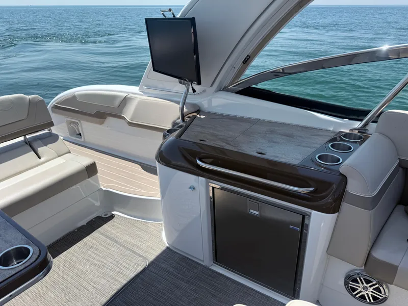 Slide: The Image of Formula 350 Crossover Bowrider OB 2019 - 146