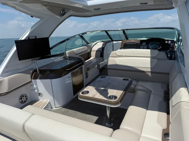 Slide: The Image of Formula 350 Crossover Bowrider OB 2019 - 152