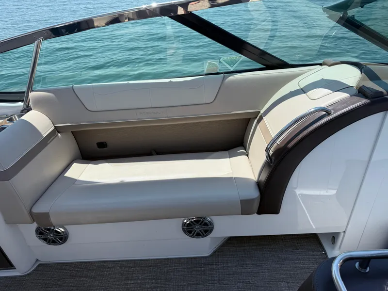 Slide: The Image of Formula 350 Crossover Bowrider OB 2019 - 162