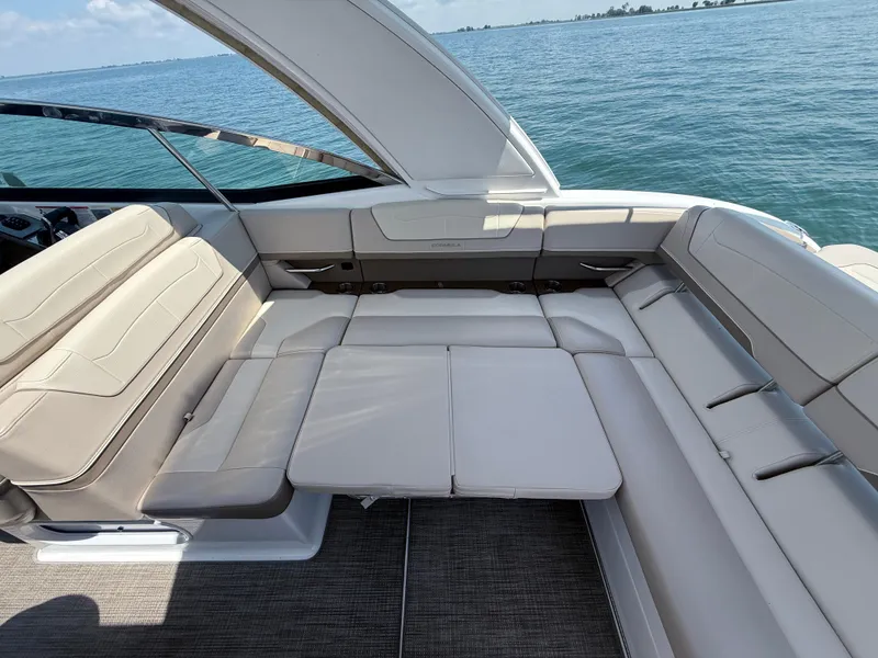 Slide: The Image of Formula 350 Crossover Bowrider OB 2019 - 164