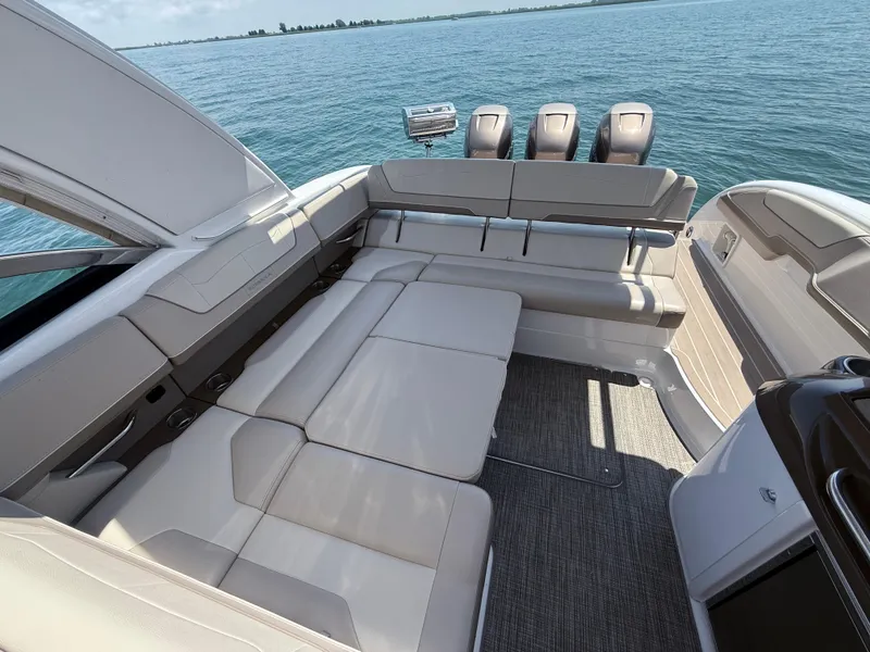 Slide: The Image of Formula 350 Crossover Bowrider OB 2019 - 165