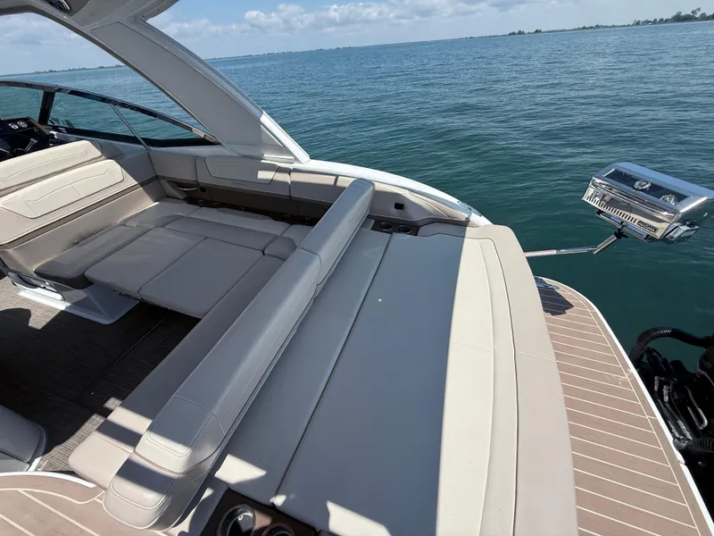 Slide: The Image of Formula 350 Crossover Bowrider OB 2019 - 168