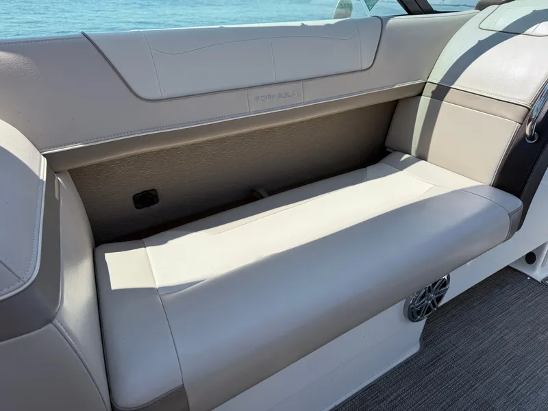 Slide: The Image of Formula 350 Crossover Bowrider OB 2019 - 169