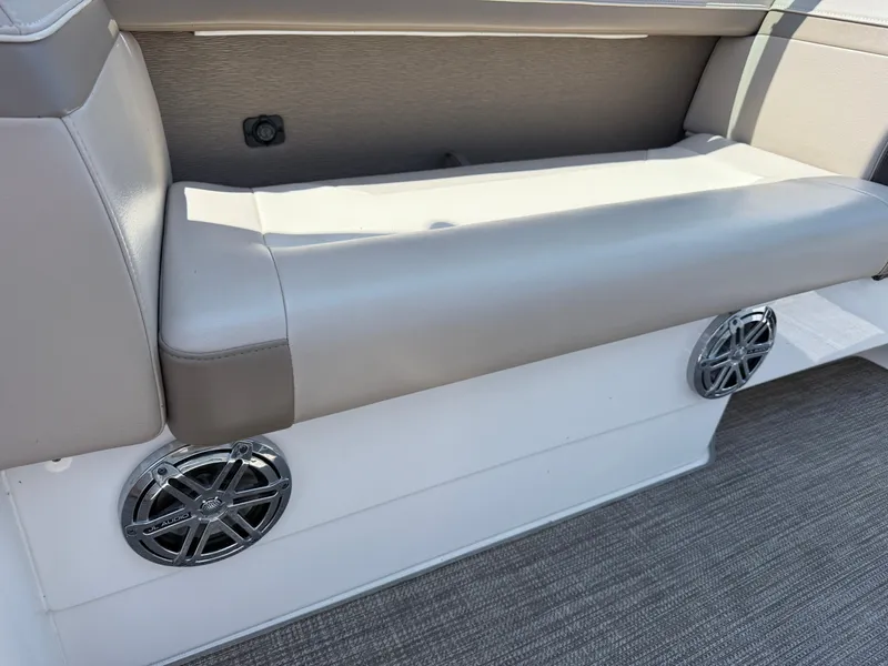 Slide: The Image of Formula 350 Crossover Bowrider OB 2019 - 170