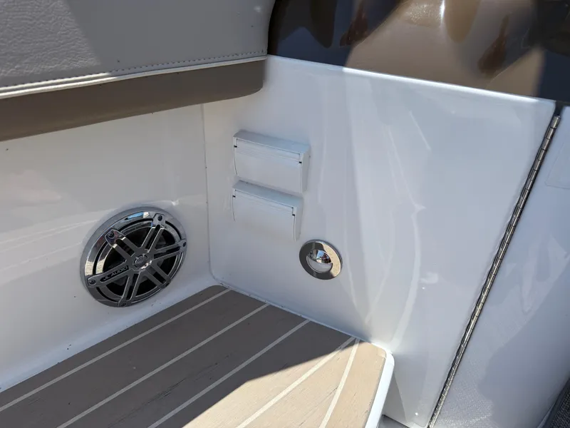 Slide: The Image of Formula 350 Crossover Bowrider OB 2019 - 180