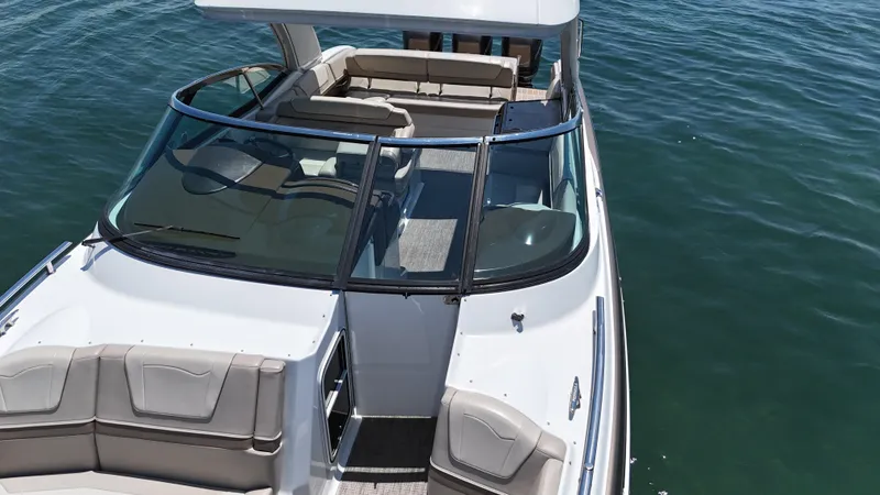 Slide: The Image of Formula 350 Crossover Bowrider OB 2019 - 54