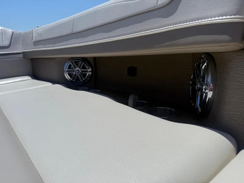 Slide: The Image of Formula 350 Crossover Bowrider OB 2019 - 76