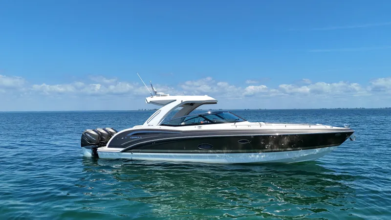 Slide: The Image of Formula 350 Crossover Bowrider OB 2019 - 86
