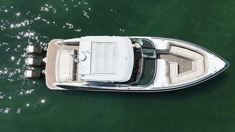 Slide: The Image of Formula 350 Crossover Bowrider OB 2019 - 90