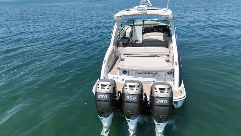 Slide: The Image of Formula 350 Crossover Bowrider OB 2019 - 92