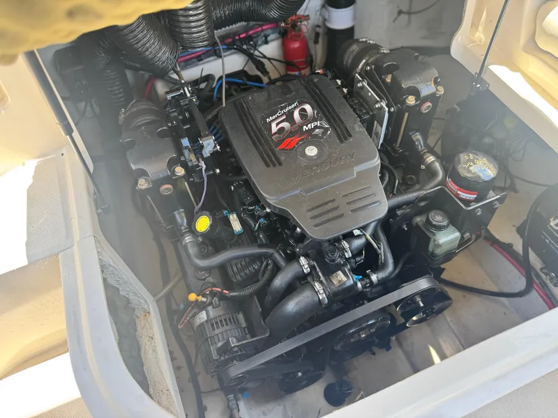 Slide: The Image of Engine compartment of a 2005 Sea Ray 240 Sundeck with MerCruiser 5.0 MPI engine. - 21
