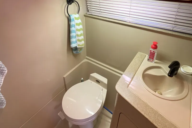 Slide: The Image of Cruisers Yachts 3870 Express 2000 - 58