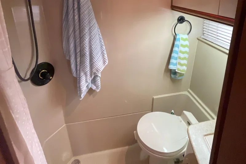 Slide: The Image of Cruisers Yachts 3870 Express 2000 - 59