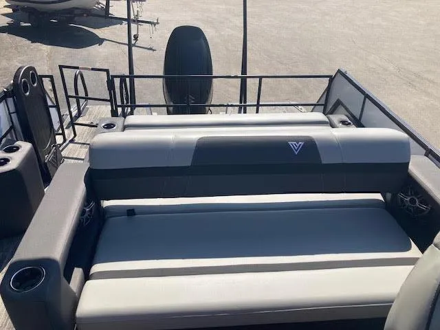 Slide: The Image of Viaggio X22S Swing "Bed" Model 2026 - 10