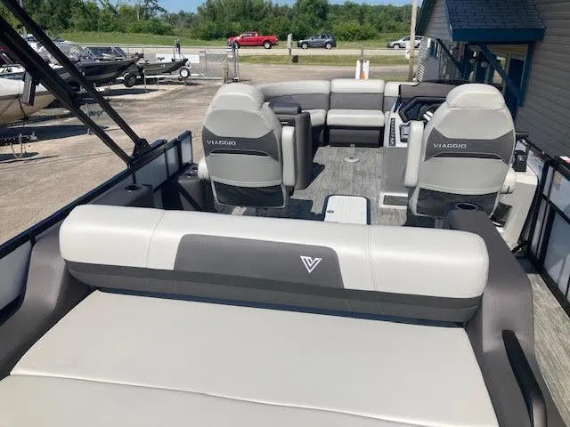 Slide: The Image of Viaggio X22S Swing "Bed" Model 2026 - 8