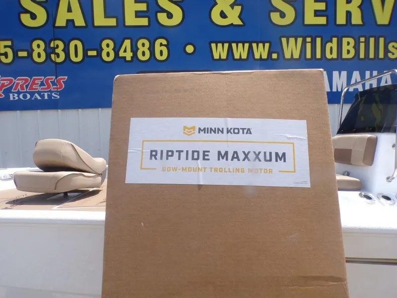 Slide: The Image of Box of Minn Kota Riptide Maxxum motor on 2026 Xpress XP20CC boat. - 17