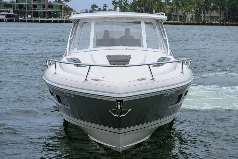 Slide: The Image of 2023 Intrepid 41 Valor - 36