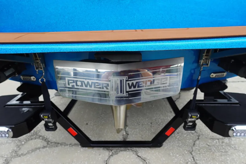 Slide: The Image of 2023 Axis T250 boat with Power Wedge III feature, rear view. - 8