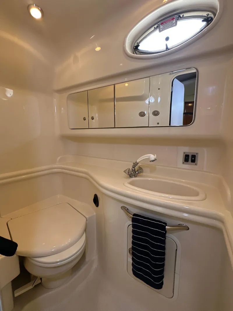 Slide: The Image of Sea Ray 340 Sundancer 2005 - 70