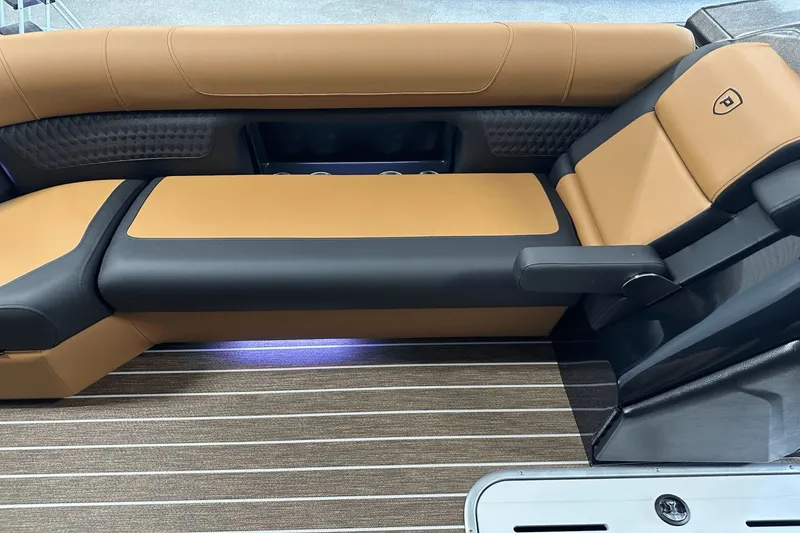 Slide: The Image of Premier 250 Solaris 2026 - 57