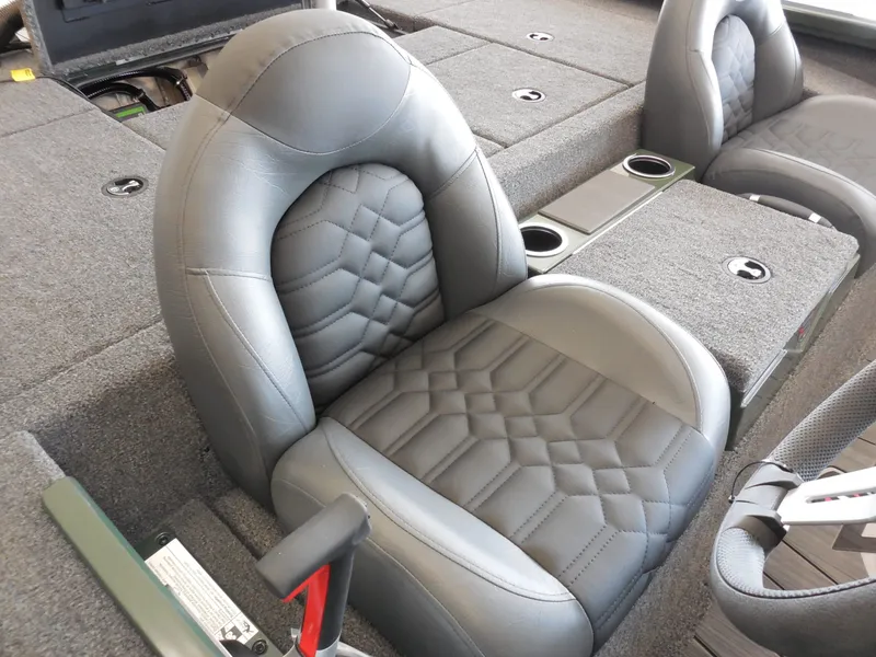 Slide: The Image of Vexus AVX 1980 2025 - 16