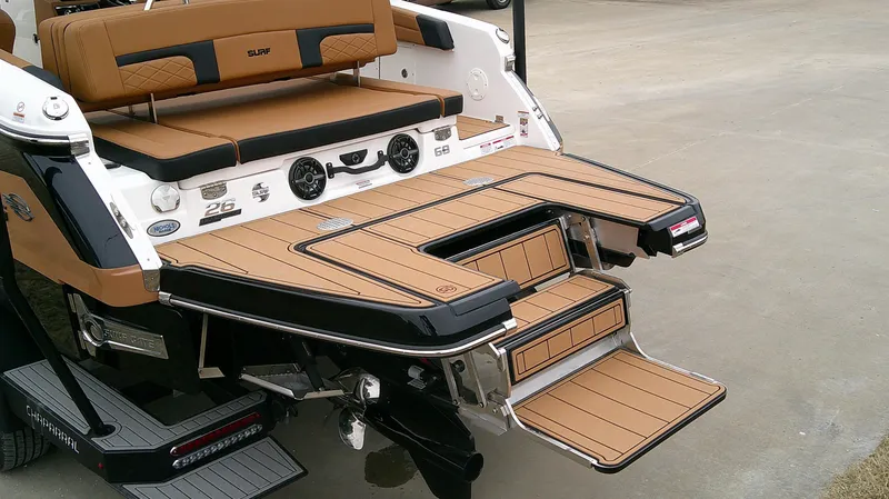 Slide: The Image of Chaparral 26 Surf 2025 - 4