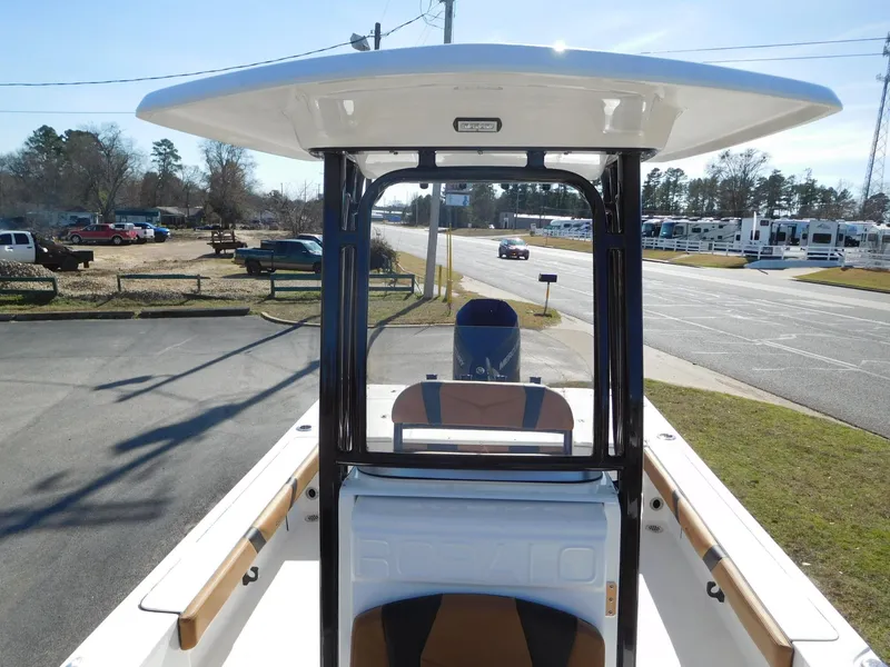 Slide: The Image of Robalo 226 Cayman 2024 - 6