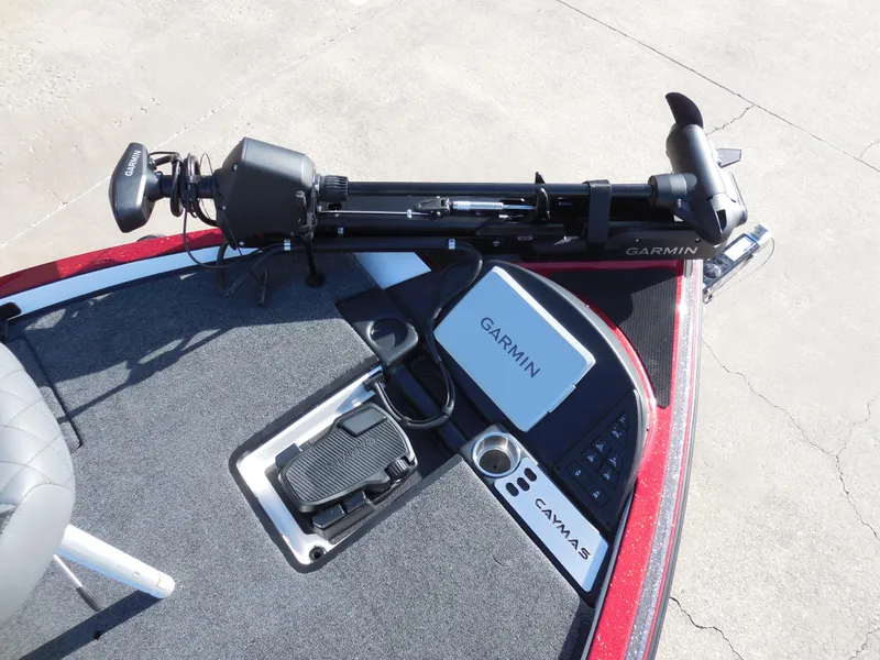 Slide: The Image of Caymas CX 21 PRO 2025 - 8