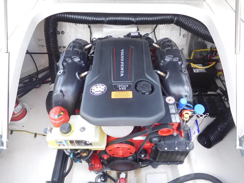 Slide: The Image of Chaparral 26 Surf 2023 - 12