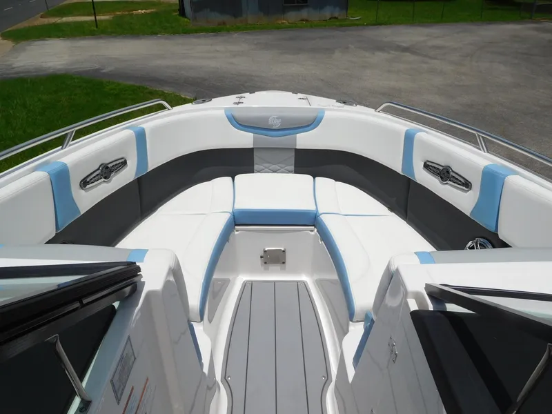 Slide: The Image of Chaparral 26 Surf 2023 - 13