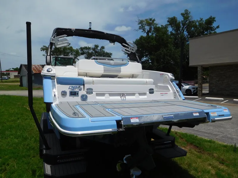 Slide: The Image of Chaparral 26 Surf 2023 - 3