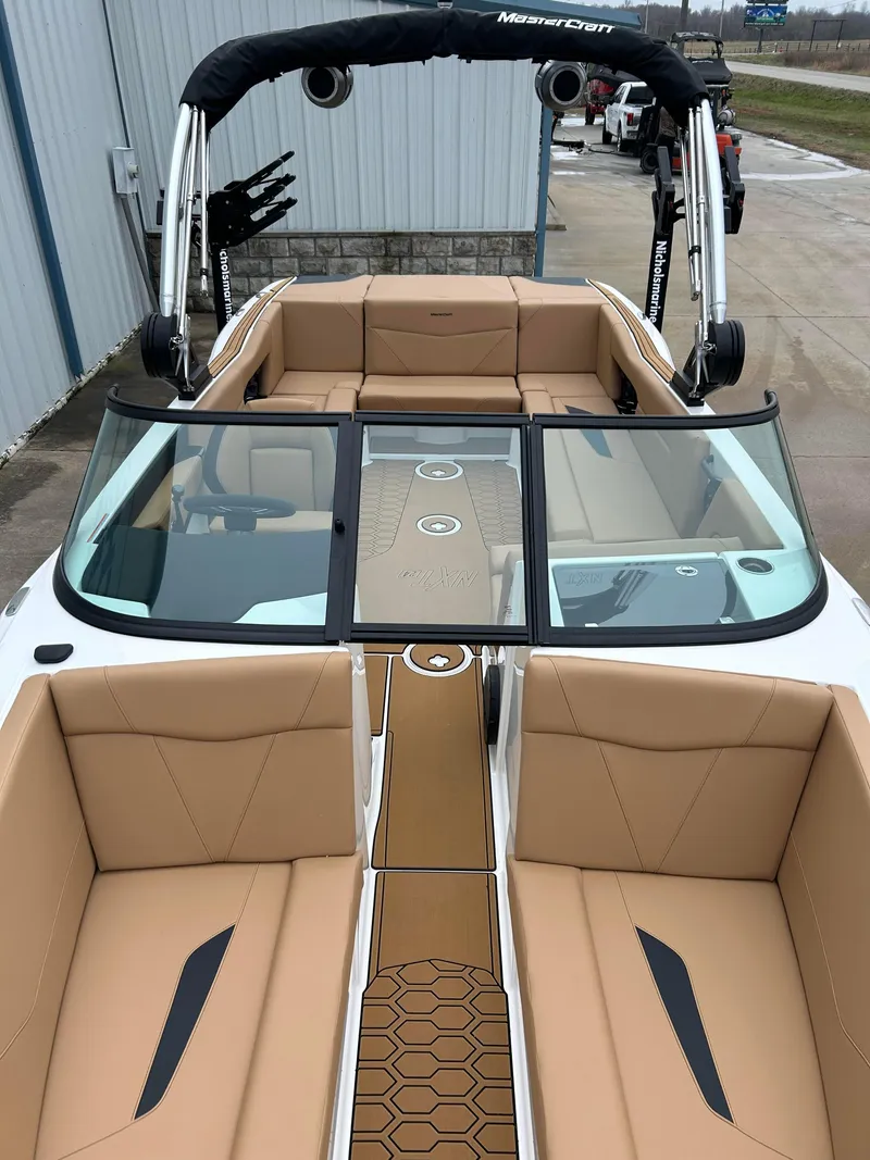 Slide: The Image of MasterCraft NXT 24 2024 - 12