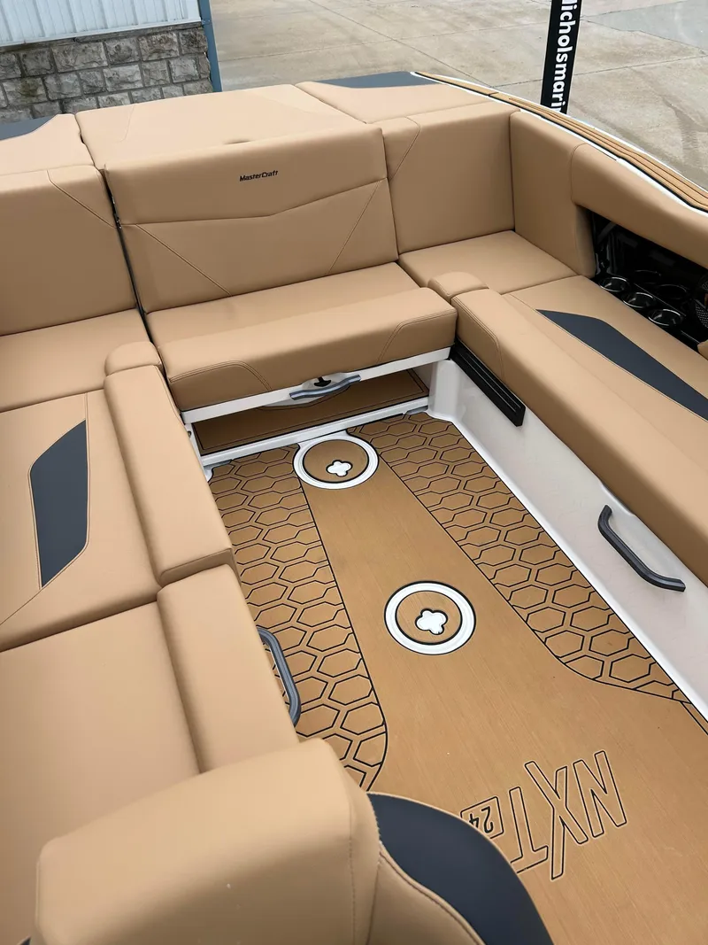 Slide: The Image of MasterCraft NXT 24 2024 - 7