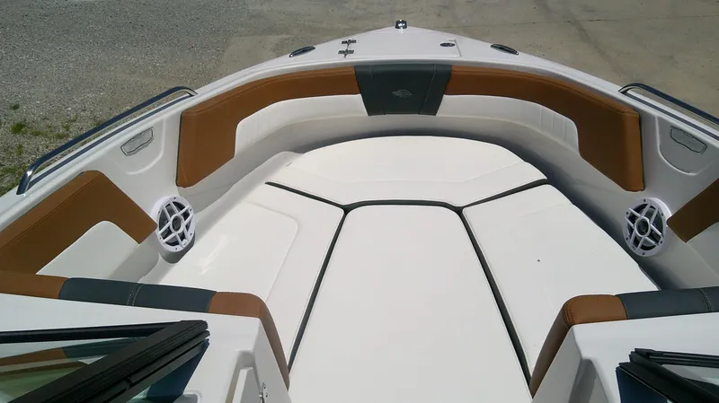 Slide: The Image of Chaparral 23 SSi 2025 - 9