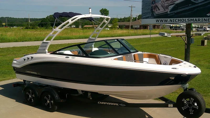 Slide: The Image of Chaparral 21 SSi 2025 - 3