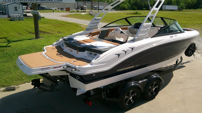 Slide: The Image of Chaparral 21 SSi 2025 - 4