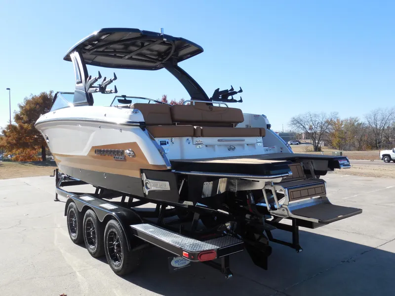 Slide: The Image of Chaparral 30 Surf 2025 - 5