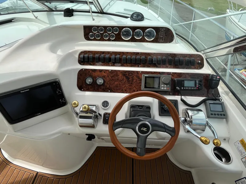 Slide: The Image of Sea Ray Sundancer 400 1999 - 51