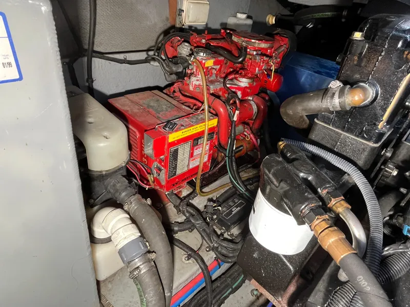 Slide: The Image of Sea Ray Sundancer 400 1999 - 58