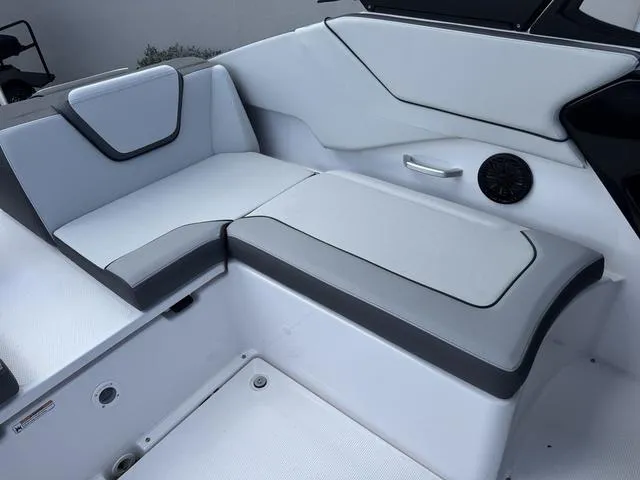 Slide: The Image of Yamaha AR250 2025 - 14