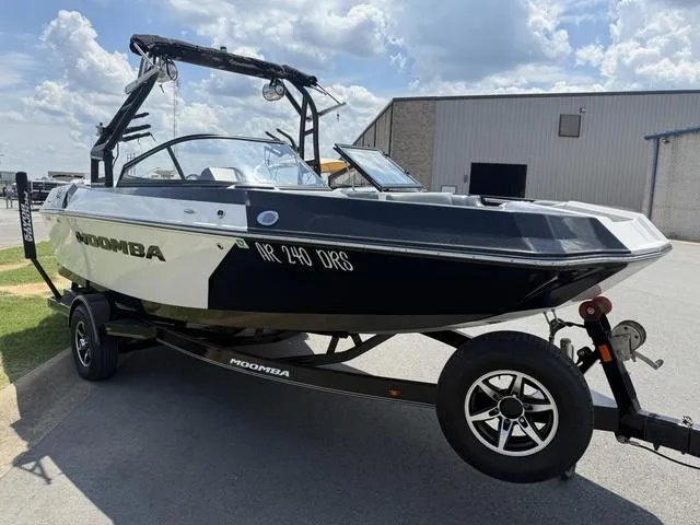 Slide: The Image of Moomba Helix 2017 - 3