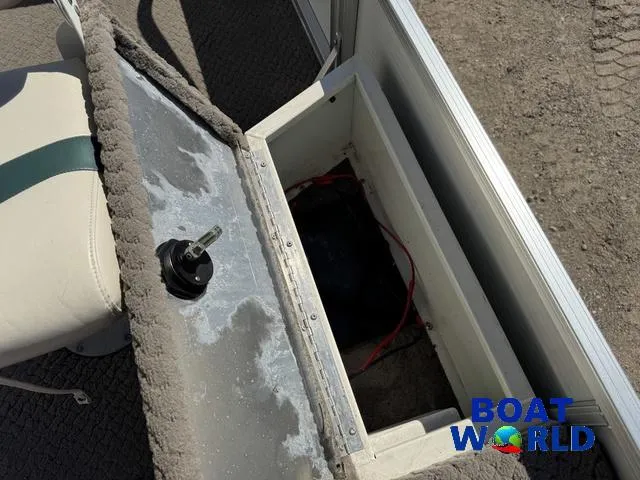 Slide: The Image of Lowe Suncruiser Trinidad 204 2005 - 12